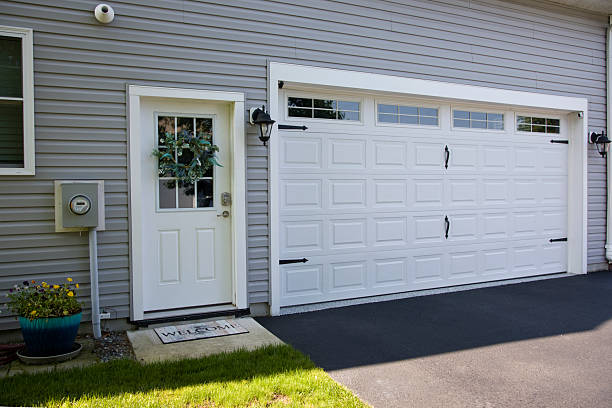24/7 Emergency Garage Door Panel Replacement experts in Charlotte County County, FL